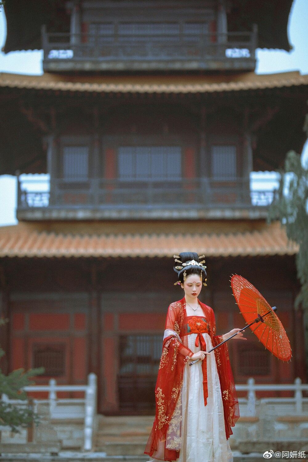 The Zodiac of Crab The Cultural Fusion of Hanfu and the Sign of Cancer The Zodiac of Crab The Cultural Fusion of Hanfu and the Sign of Cancer
