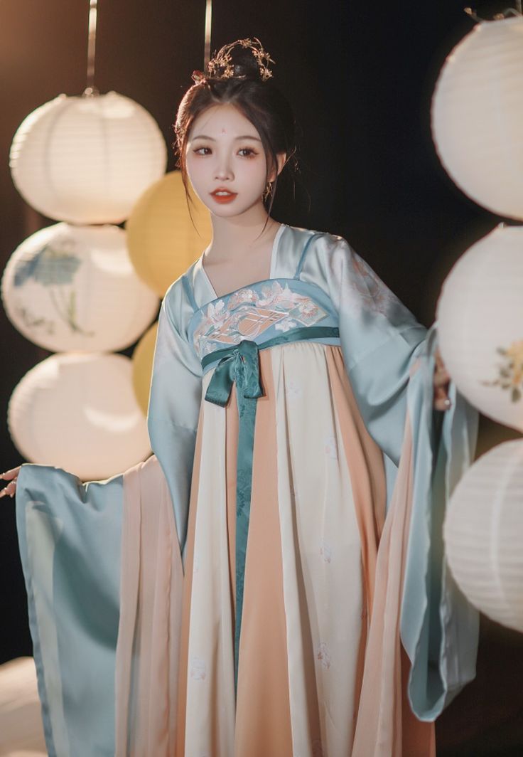 The Splendor of Cheongsam and Stiletto Heels in the Republic Era