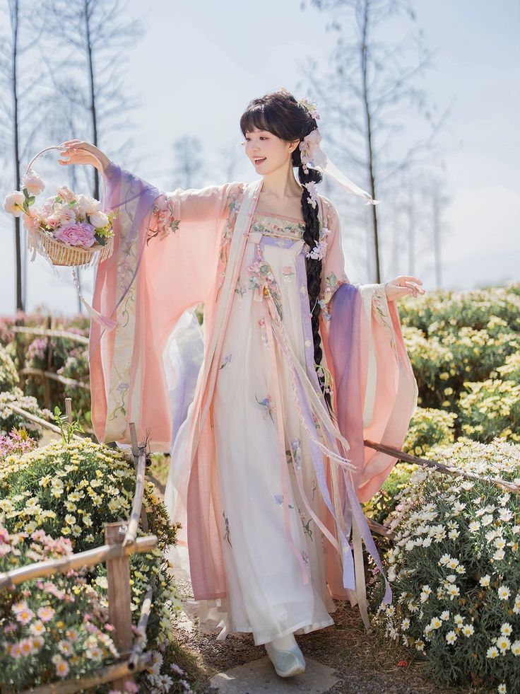 Summer Fashions for Ancient-Style Skirted Girls