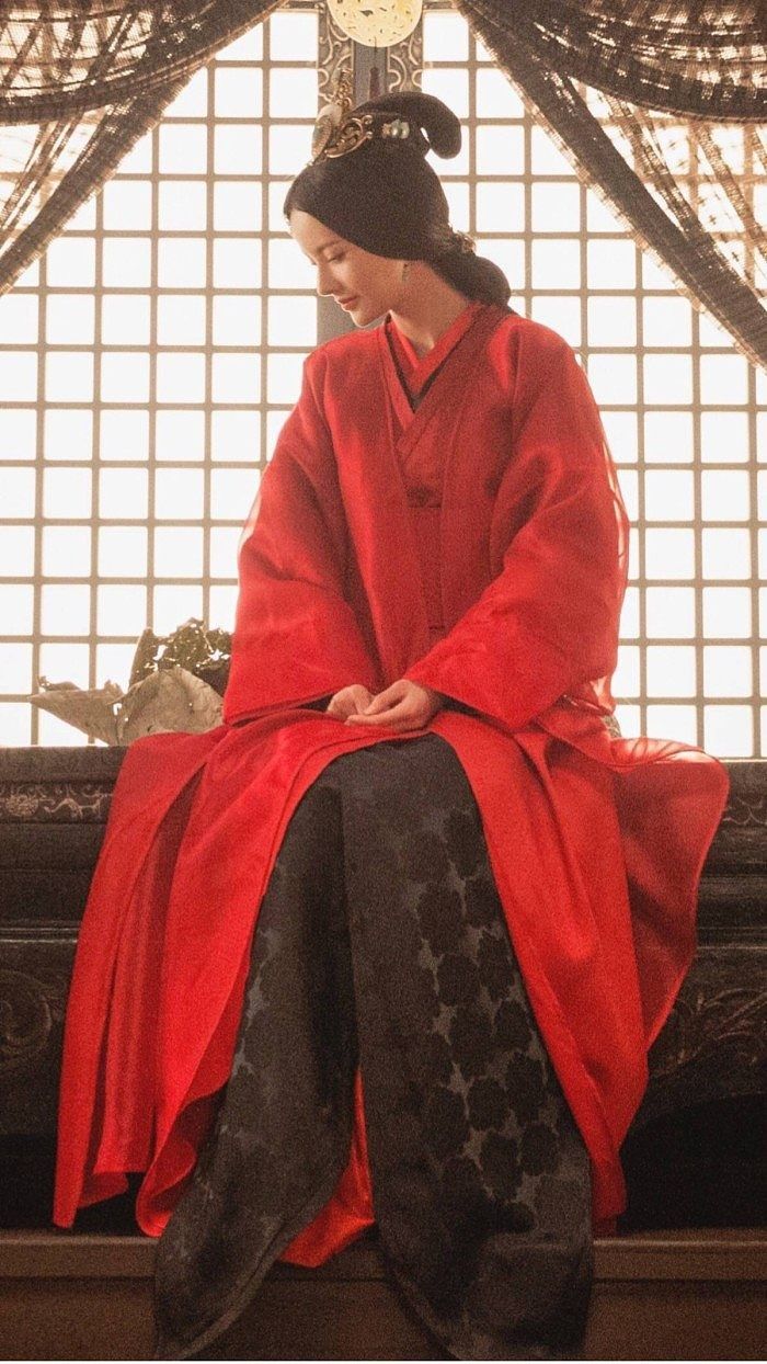 Childrens Horseface Skirt and Traditional Hanfu Headwear:A Guide to Traditional Chinese童装风尚 Childrens Horseface Skirt and Traditional Hanfu Headwear:A Guide to Traditional Chinese童装风尚