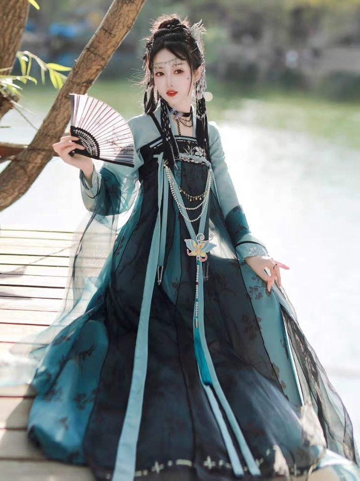 The Rise of Hanfu Fashion in the Wind of Luoyang:A Cultural Journey Through Time The Rise of Hanfu Fashion in the Wind of Luoyang:A Cultural Journey Through Time