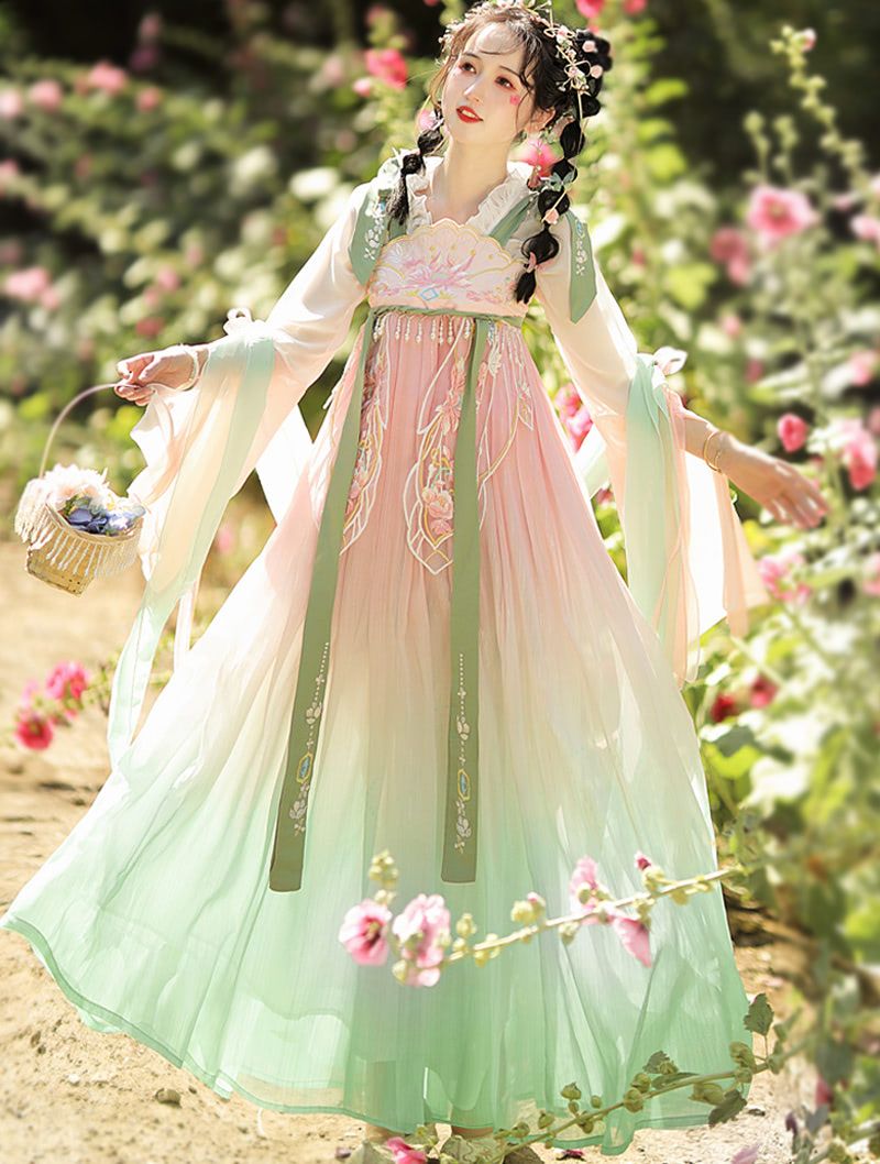 Original Hanfu Da Xiushan:The Revival of Traditional Elegance Original Hanfu Da Xiushan:The Revival of Traditional Elegance