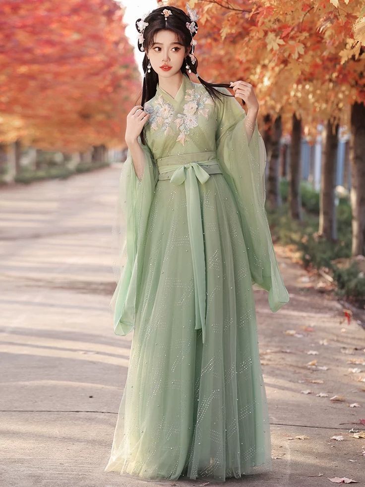 Green National Style:The Charm of Maomin Skirt in Modern Context