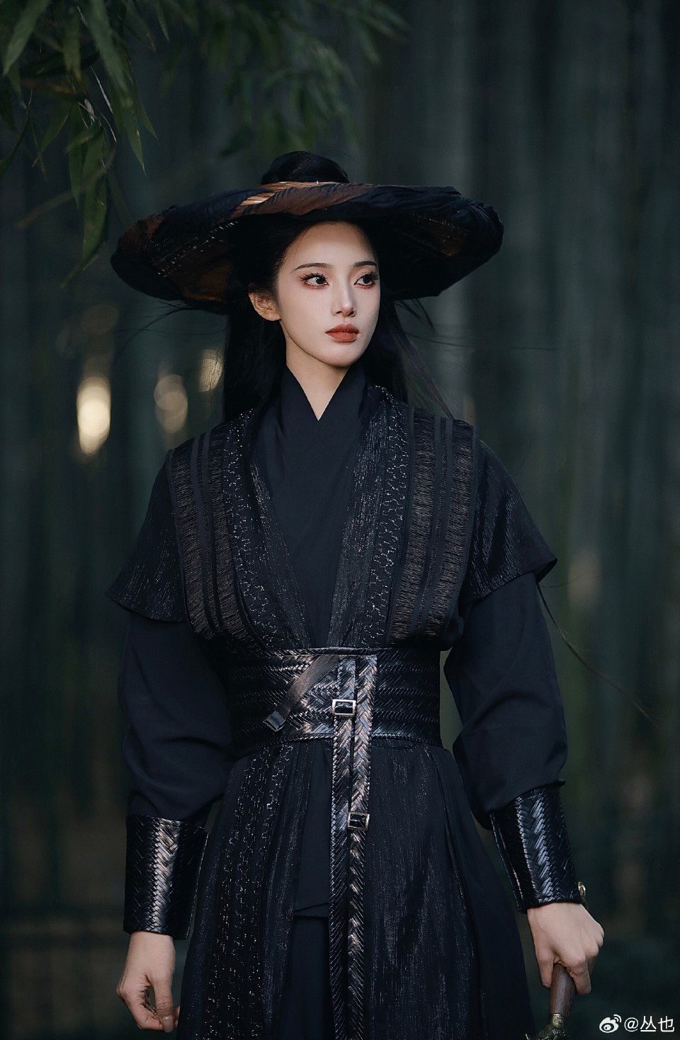 A Twelve-Year-Old Girl in Ancient-Style Hanfu:The Charm of Traditional Chinese Elegance A Twelve-Year-Old Girl in Ancient-Style Hanfu:The Charm of Traditional Chinese Elegance