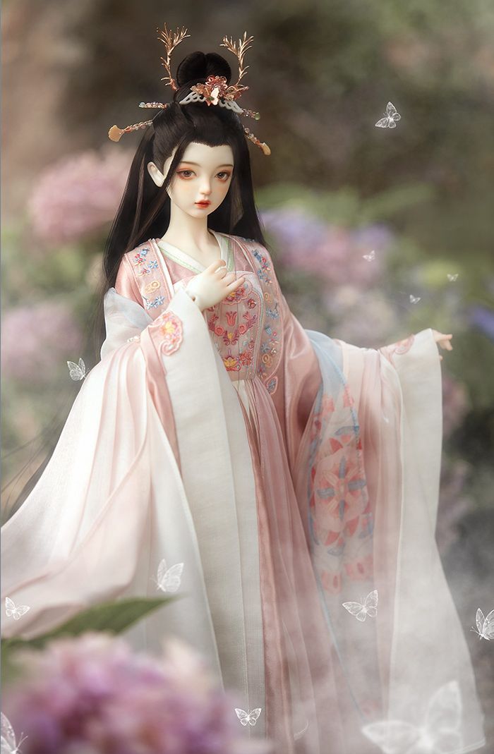 Hanfu Love:Embracing Traditional Chinese Elegance in a Couples Fashion