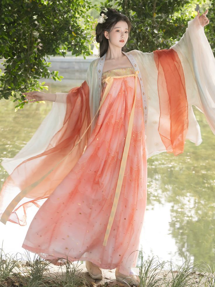 Reimagining the Cheongsam Two-Piece:Modernizing Traditional Elegance