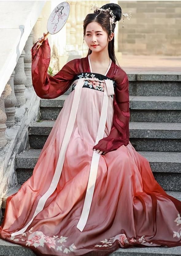 Ancient-Style Skirts for Girls:A Journey into Traditional Chinese童装服饰