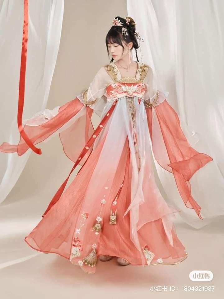 The Enchantment of Ancient Purple Attire:Unraveling the Mystery of Traditional Chinese Costume The Enchantment of Ancient Purple Attire:Unraveling the Mystery of Traditional Chinese Costume