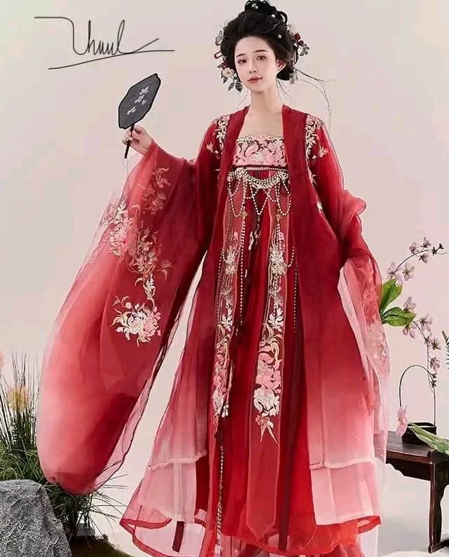 The Rise of Puffy-袖 Cheongsam:A Blend of Traditional Elegance and Modern Charm