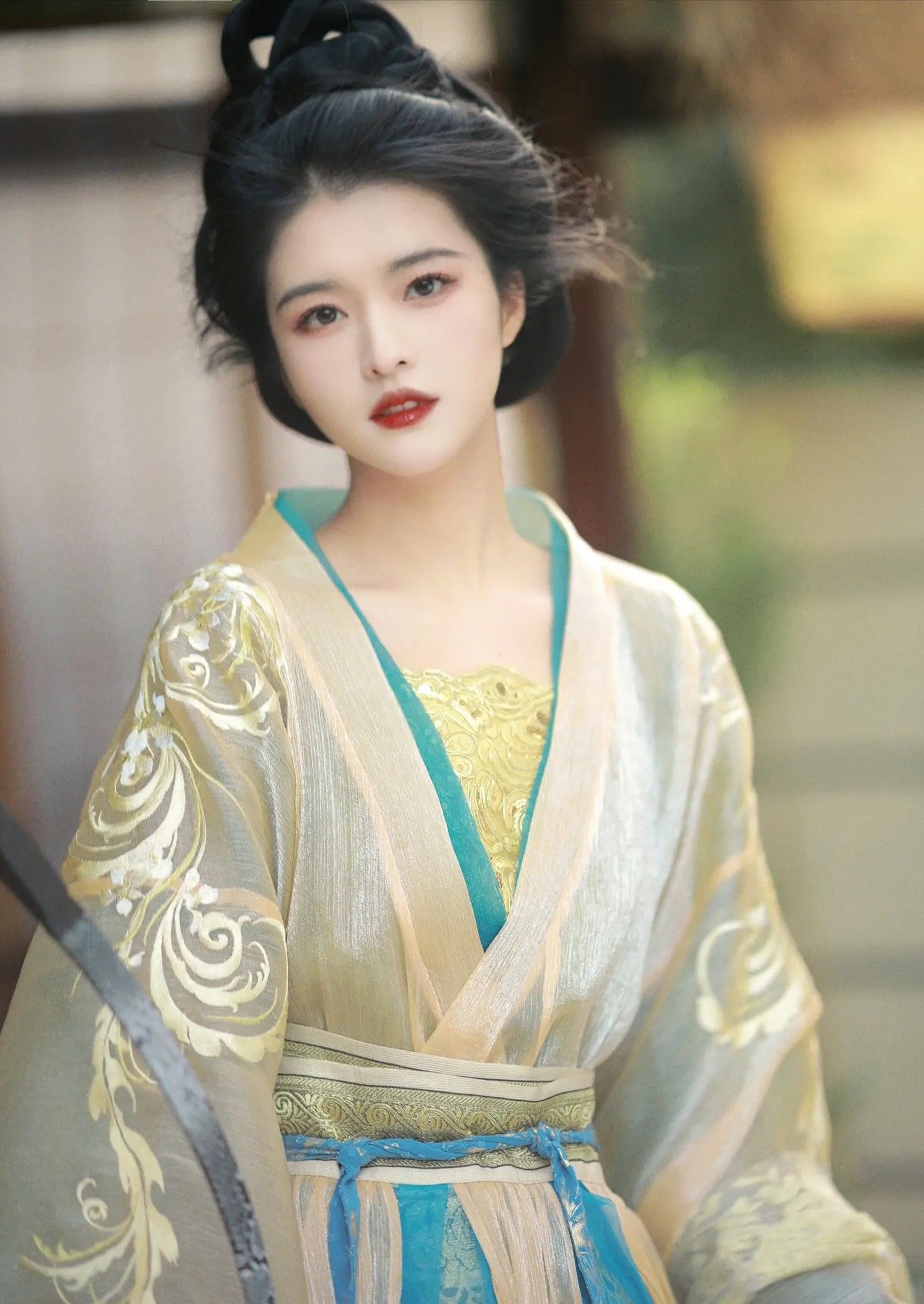 Elegant Miniature:The Charm of Hanfu Lantern Pants on the Small Frame
