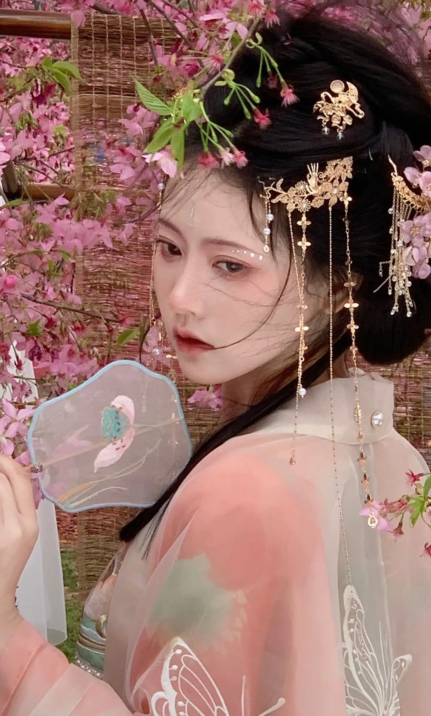 Winter Childrens Traditional Hanfu Costumes:A Guide to Styling Your Little One in Ancient Elegance