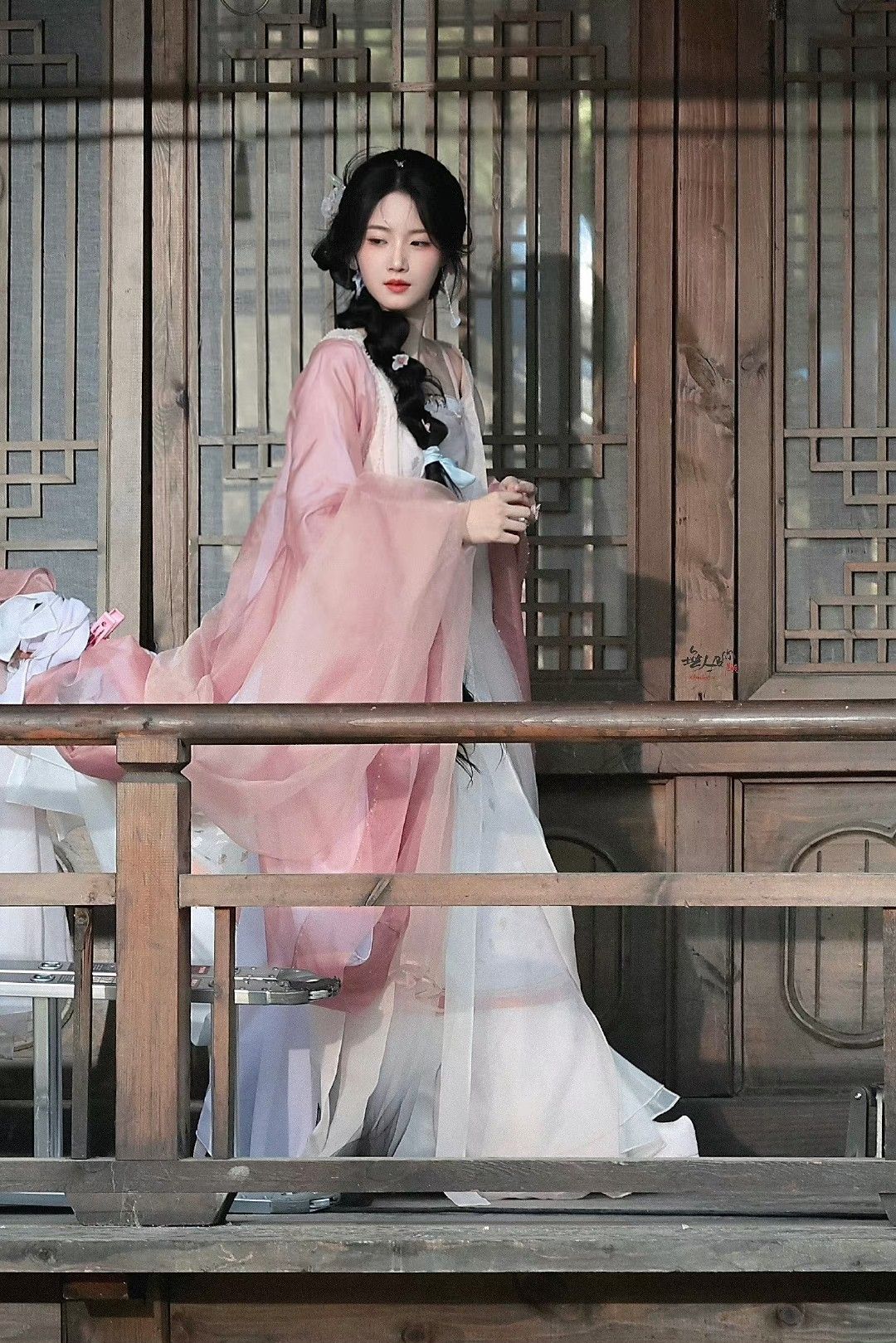 Embracing the New-Age Cheongsam with Modern-Chinese Style Bags