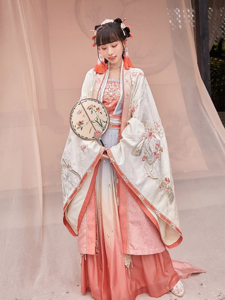 The Enchantment of Cheongsam-Matching High-Heeled Round-Toe Shoes