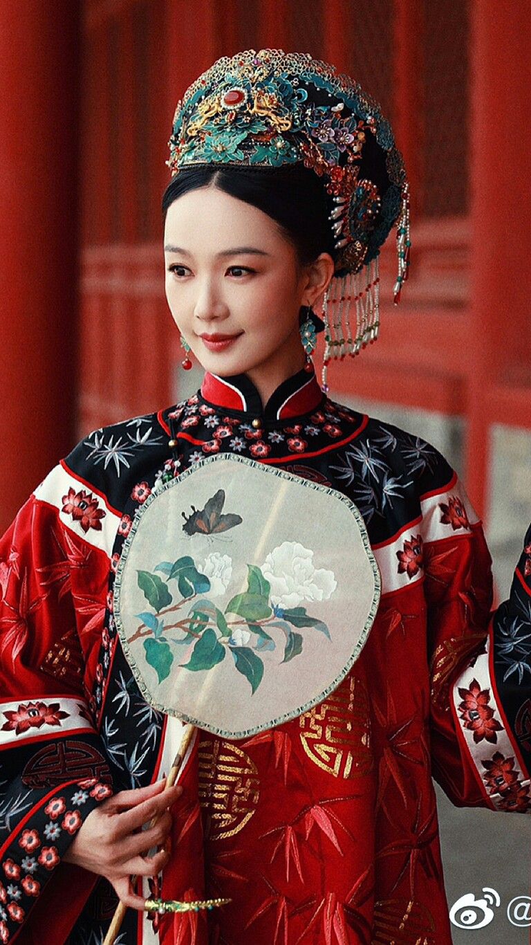 Girls Tang Suit for Chinese New Year Celebration Fashion Trends for Autumn Winter 2024 Girls Tang Suit for Chinese New Year Celebration Fashion Trends for Autumn Winter 2024