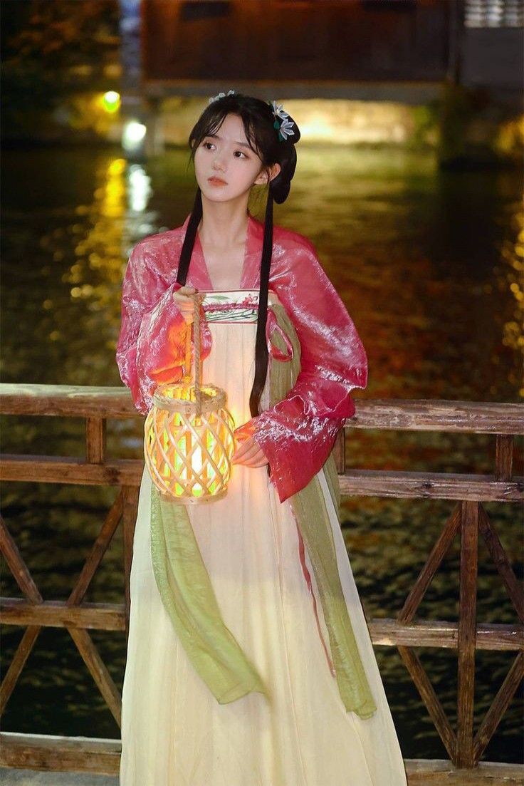 Cabbage-Price Hanfu:The Art of Finding Hidden Gems in the World of Traditional Chinese Fashion Cabbage-Price Hanfu:The Art of Finding Hidden Gems in the World of Traditional Chinese Fashion