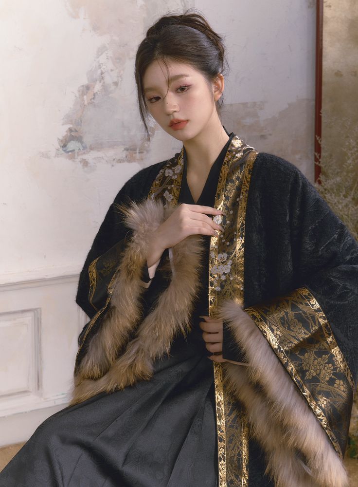The Charm of Chinese-Style Mid-Length Cheongsam:A Cultural Icon of Elegance The Charm of Chinese-Style Mid-Length Cheongsam:A Cultural Icon of Elegance