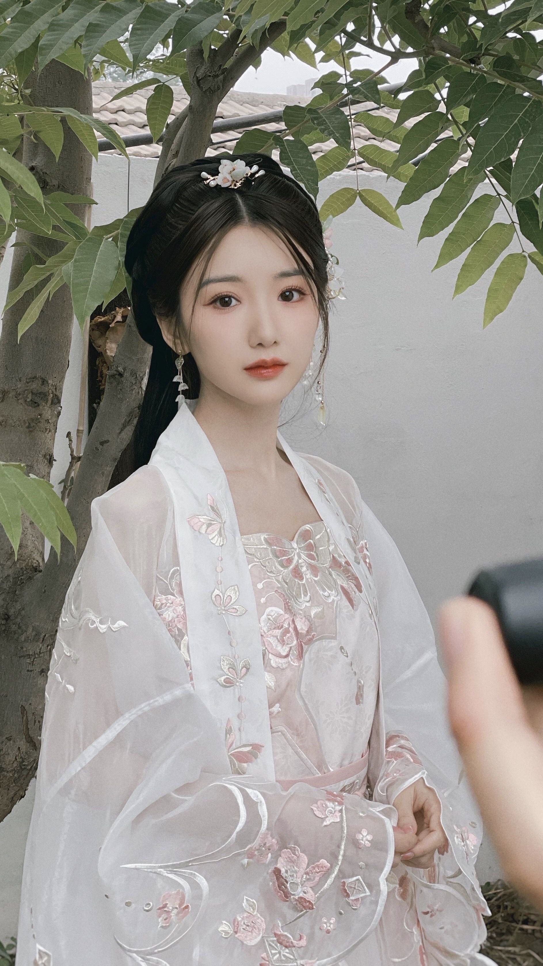 Luxury Gown:The New High-End Cheongsam for Noble Women Luxury Gown:The New High-End Cheongsam for Noble Women