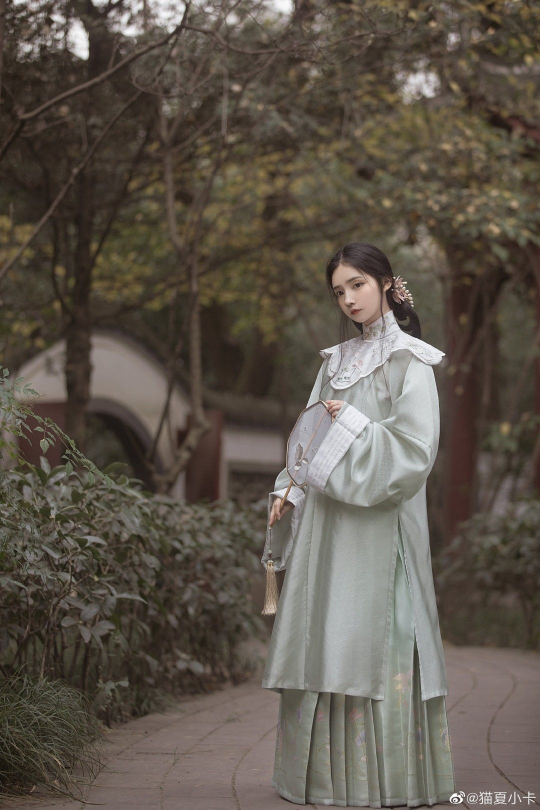 Little Girls in Traditional Chinese Hanfu Costumes:Embracing the Cultural Heritage