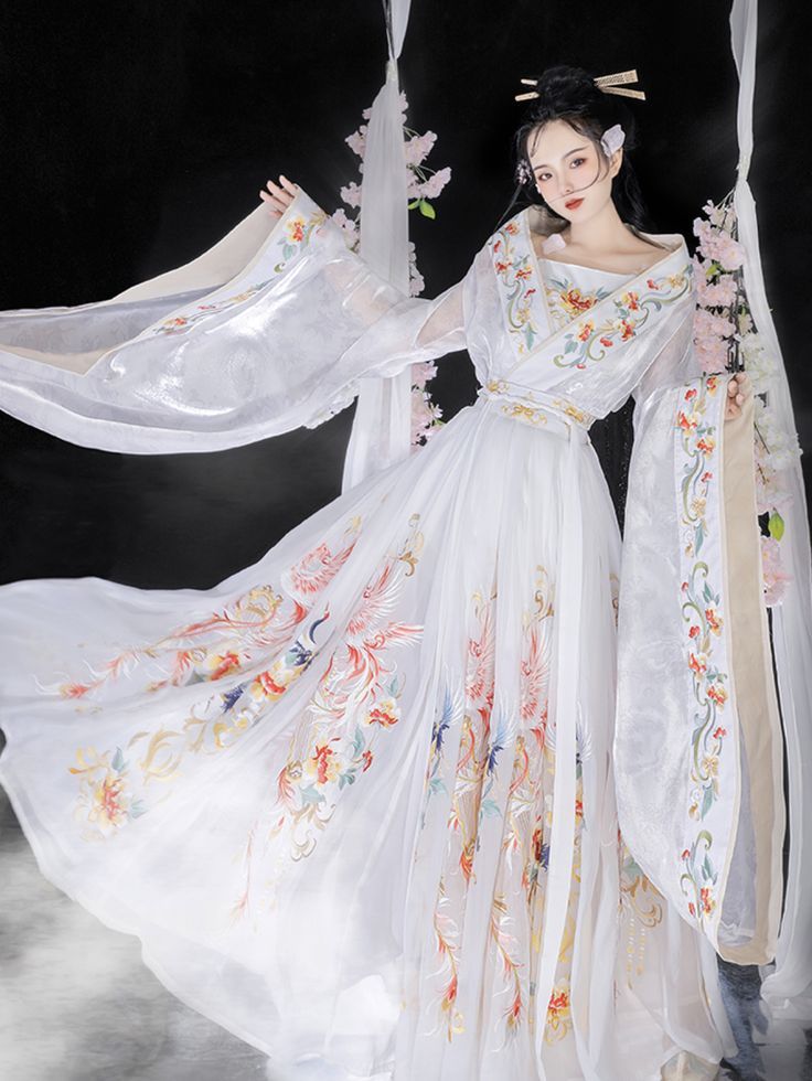 Premier Luxurious Silk Cheongsam:The Ultimate in Traditional Elegance