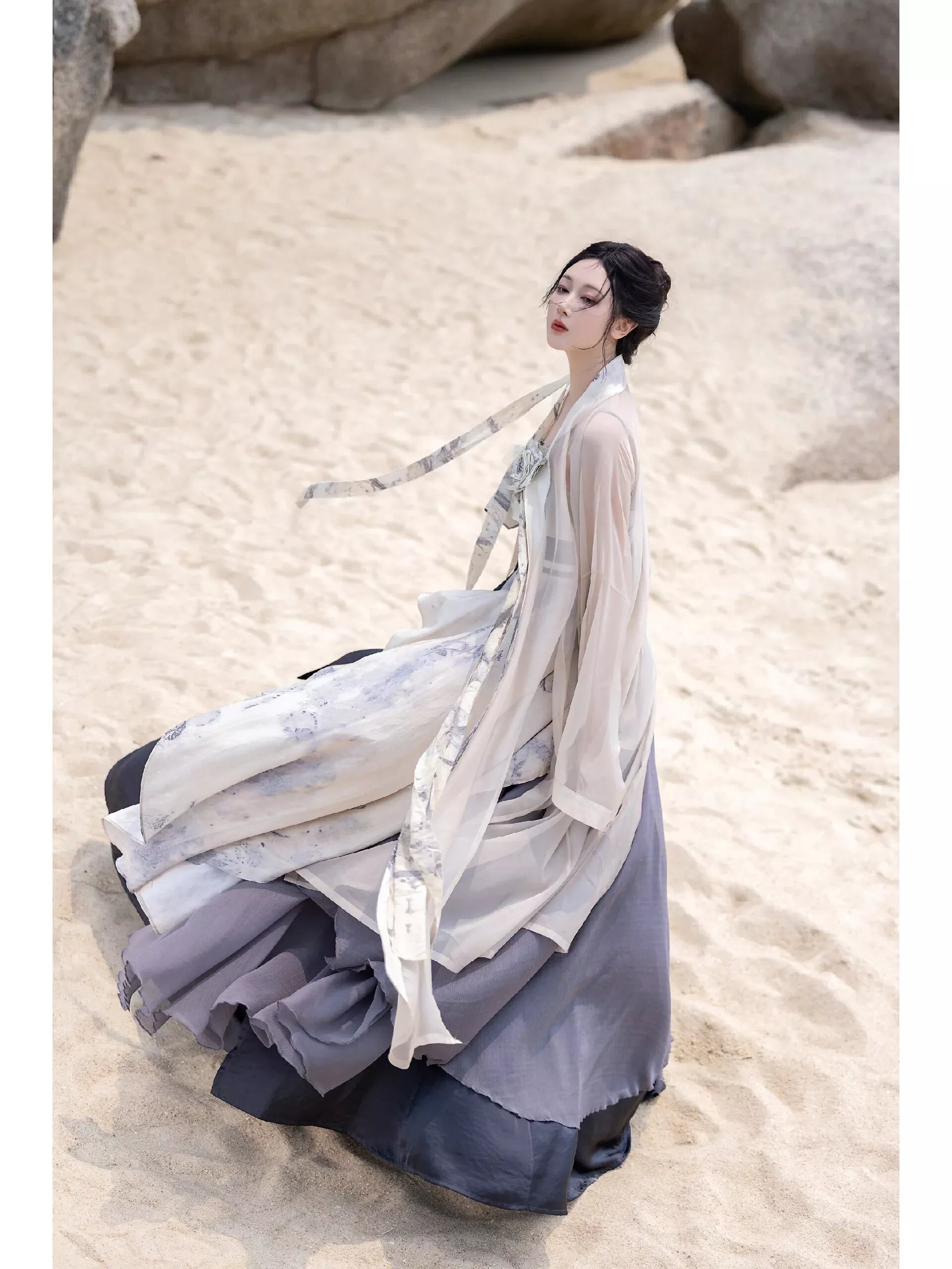 Embracing Traditional Chinese Style:Green Innovations in Qipao Fashion Embracing Traditional Chinese Style:Green Innovations in Qipao Fashion