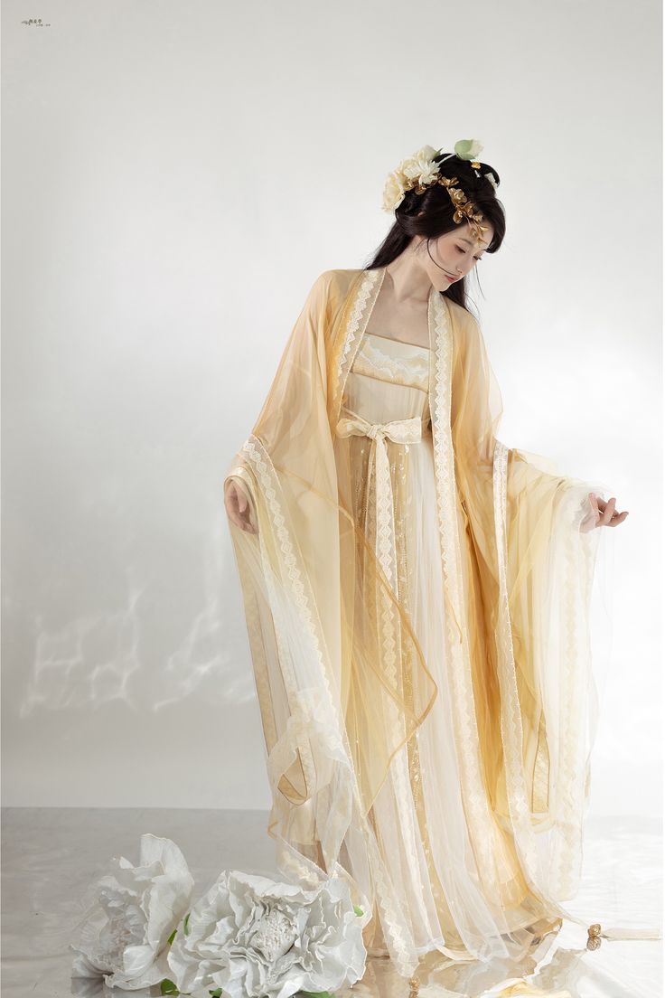 The Enchantment of Cheongsam and High Heels:A Fashion Fusion
