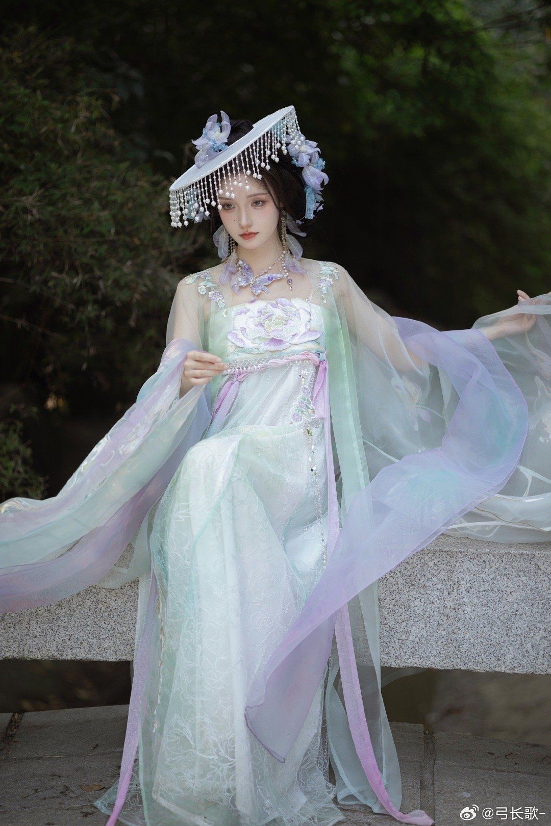Shanghai Manloulan Cheongsam Official Flagship Store:A Glimpse into Traditional Elegance
