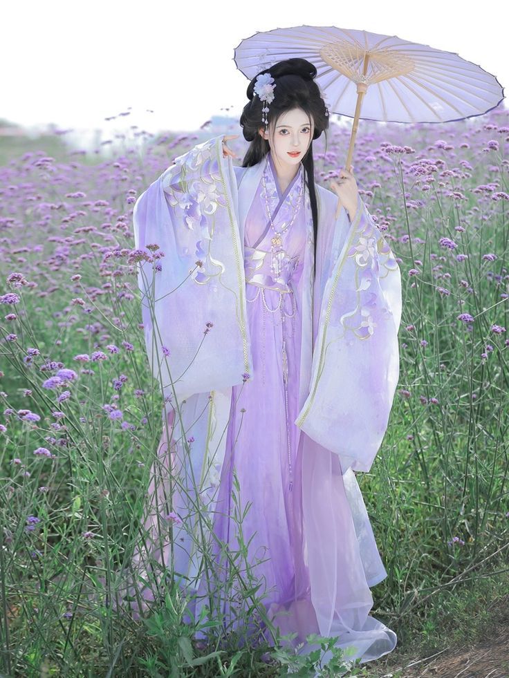 Everyday Wear:The Revival of Hanfu,Traditional Chinese Fashion Everyday Wear:The Revival of Hanfu,Traditional Chinese Fashion