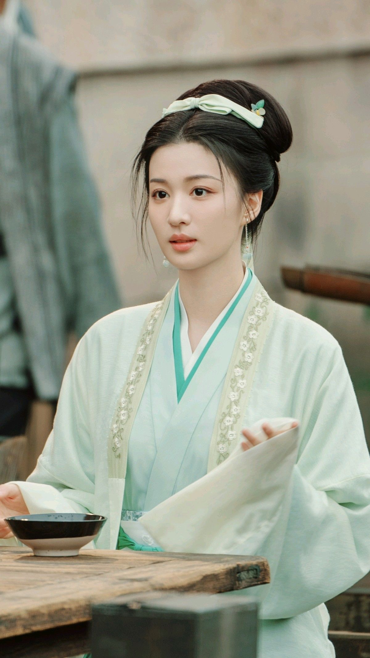 Hanfu:The Revival of Traditional Chinese Fashion in the Age of Hanfang Huachuang Hanfu:The Revival of Traditional Chinese Fashion in the Age of Hanfang Huachuang