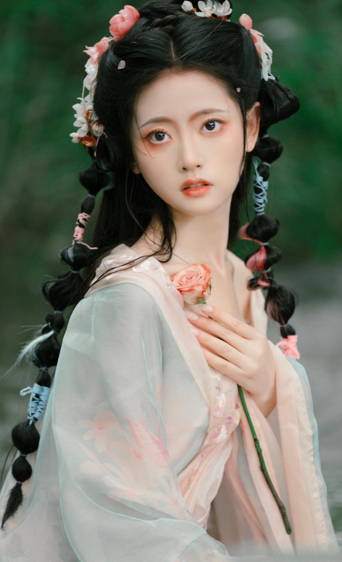 The Rise of Empress Wu Zhaoliao in Hanfu Splendor