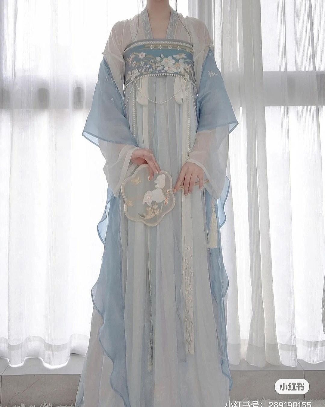 Embracing Modernity in Traditional Cheongsam:The Evolution of Qiao Nian Yu Embracing Modernity in Traditional Cheongsam:The Evolution of Qiao Nian Yu