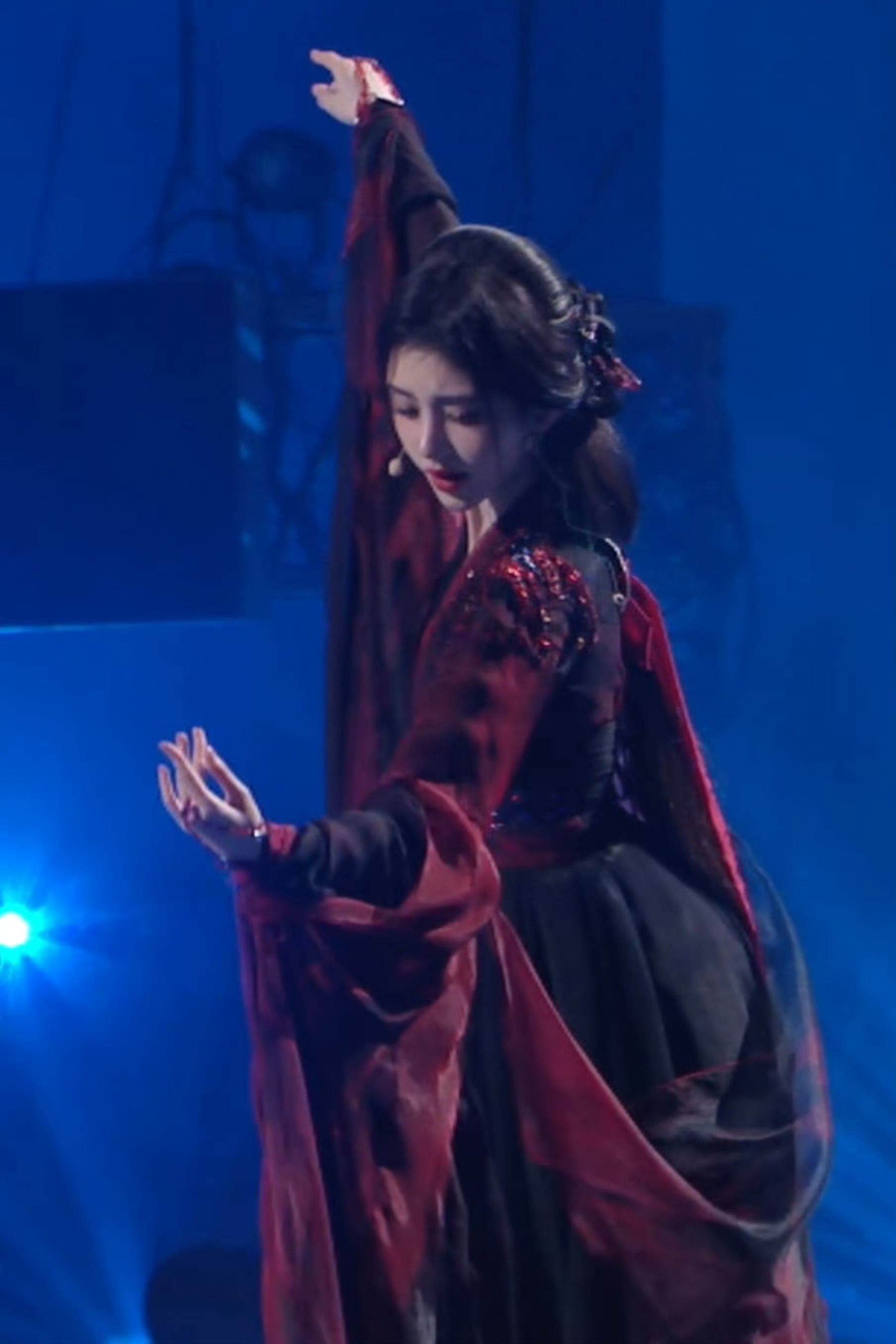 The Enchanting螺钿幻彩马面裙:A Blend of Tradition and Modernity The Enchanting螺钿幻彩马面裙:A Blend of Tradition and Modernity
