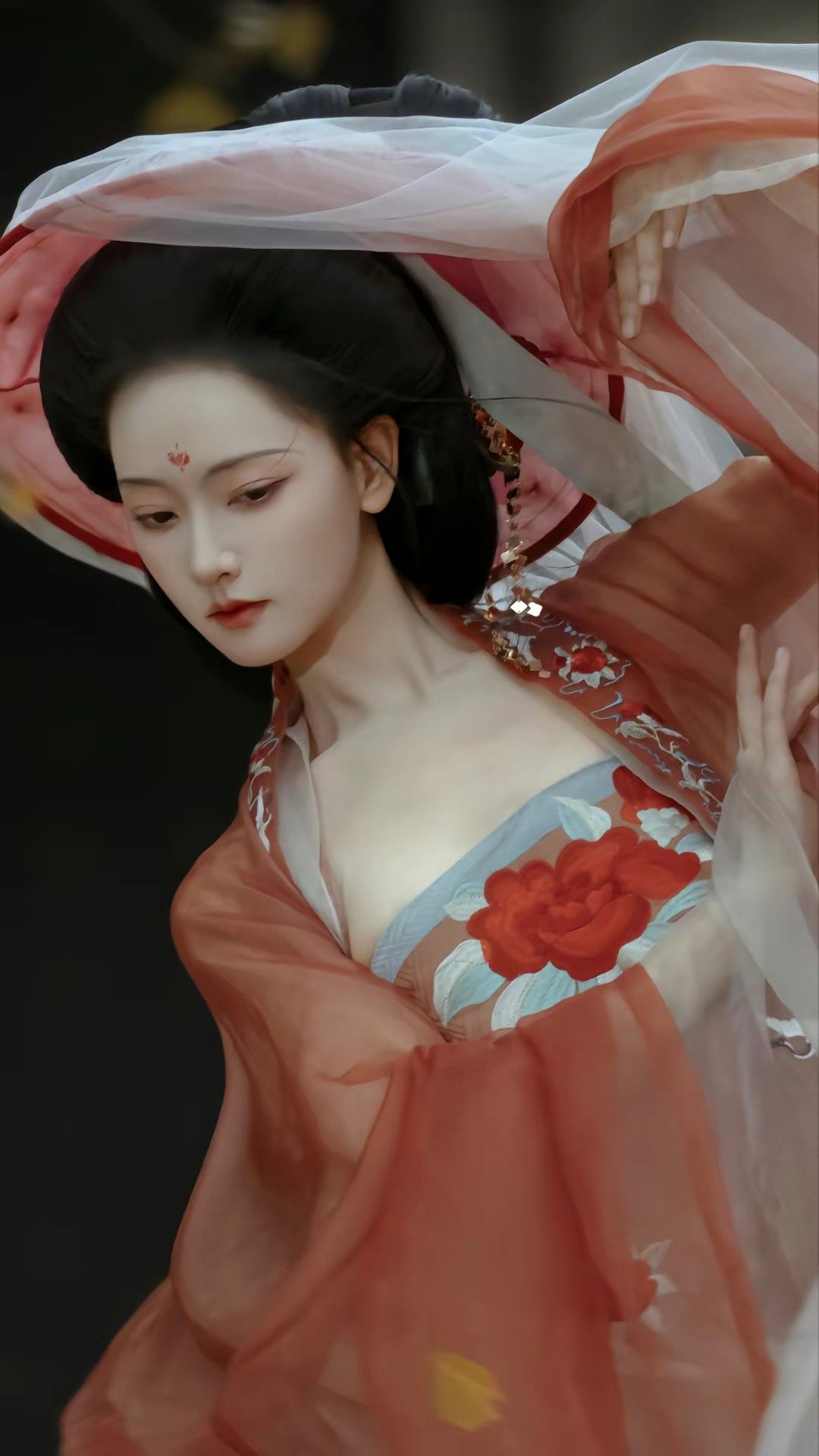 Latest Trends in Cheongsam Dress for Women:The Evolution of a Traditional Elegance Latest Trends in Cheongsam Dress for Women:The Evolution of a Traditional Elegance