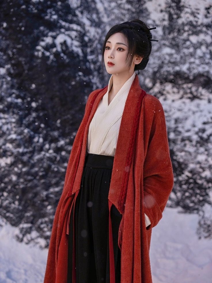 The Equestrian Charm of Horseface Skirt and Tea Ceremony Attire