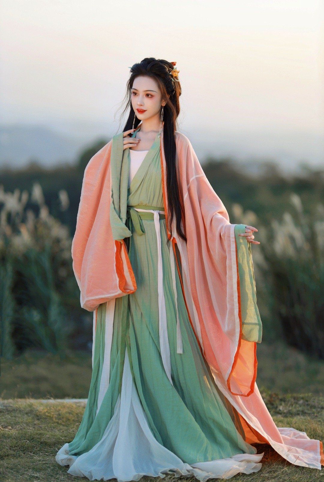 The Story of Gu Xian:The Allure of Shanhe Ling-Style Hanfu for Women