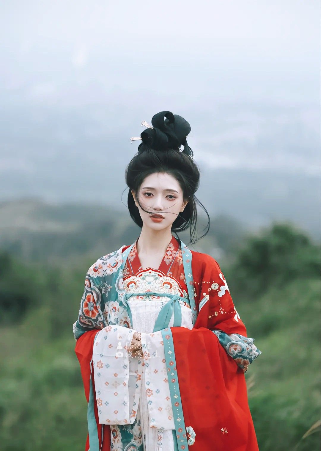Winter Fairyland in a Girls Hanfu Fashion:The Enchantment of Ancient Chinese Style Winter Fairyland in a Girls Hanfu Fashion:The Enchantment of Ancient Chinese Style