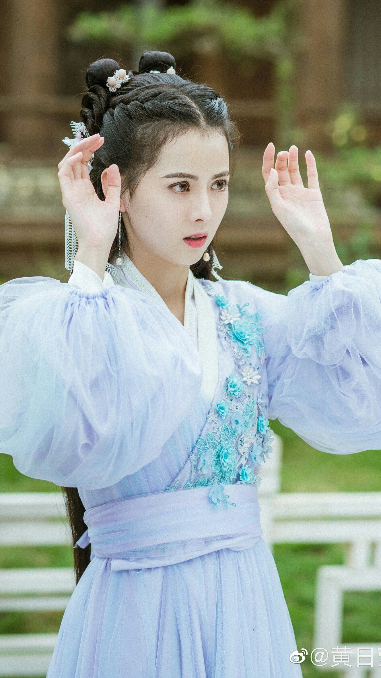 The Charm of Hanfu Hair Accessories:The Story of Hairpins and Short Hair