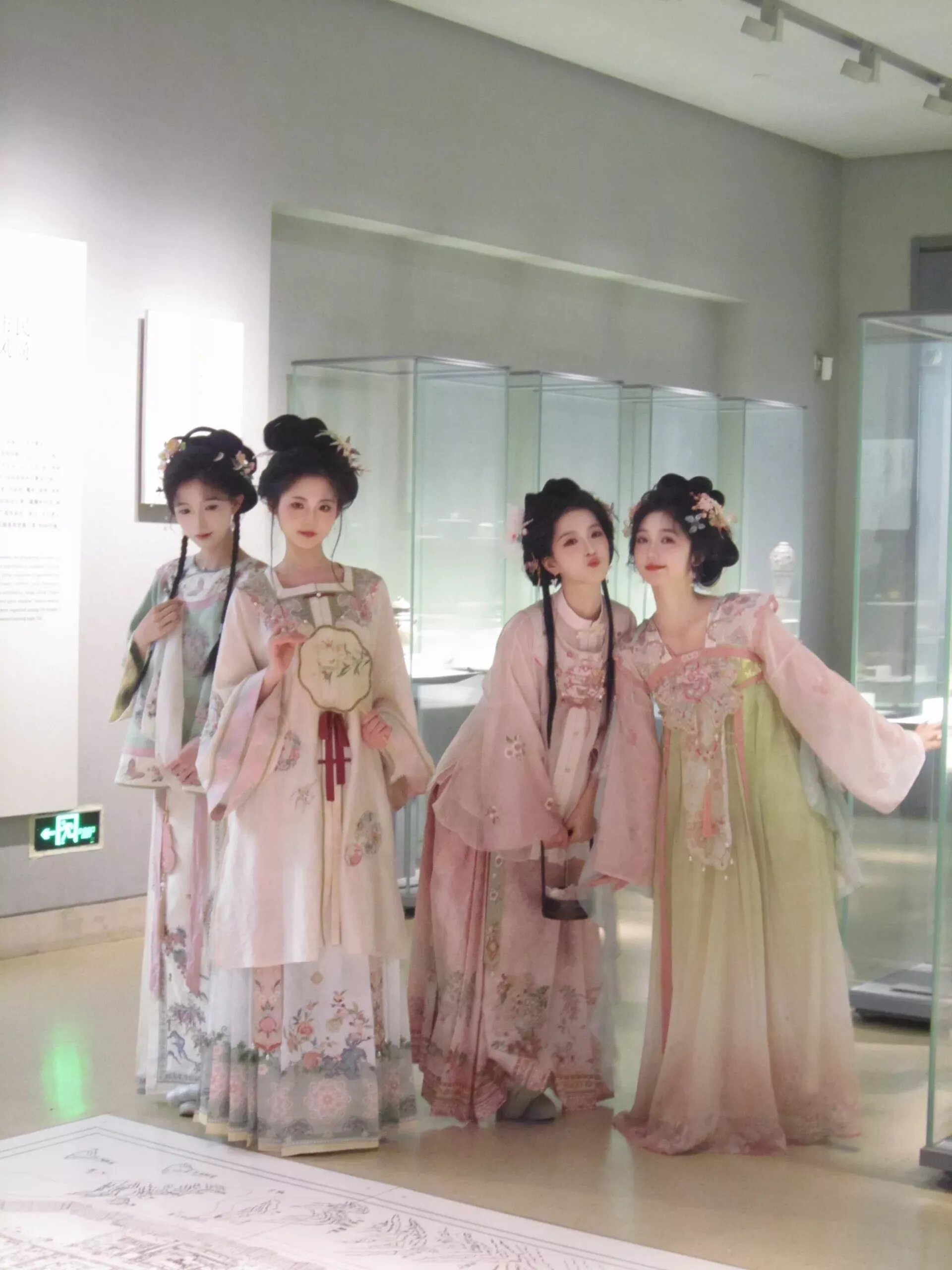 Red Hanfu Shoes in Winter:A Cultural Journey Through Traditional Elegance