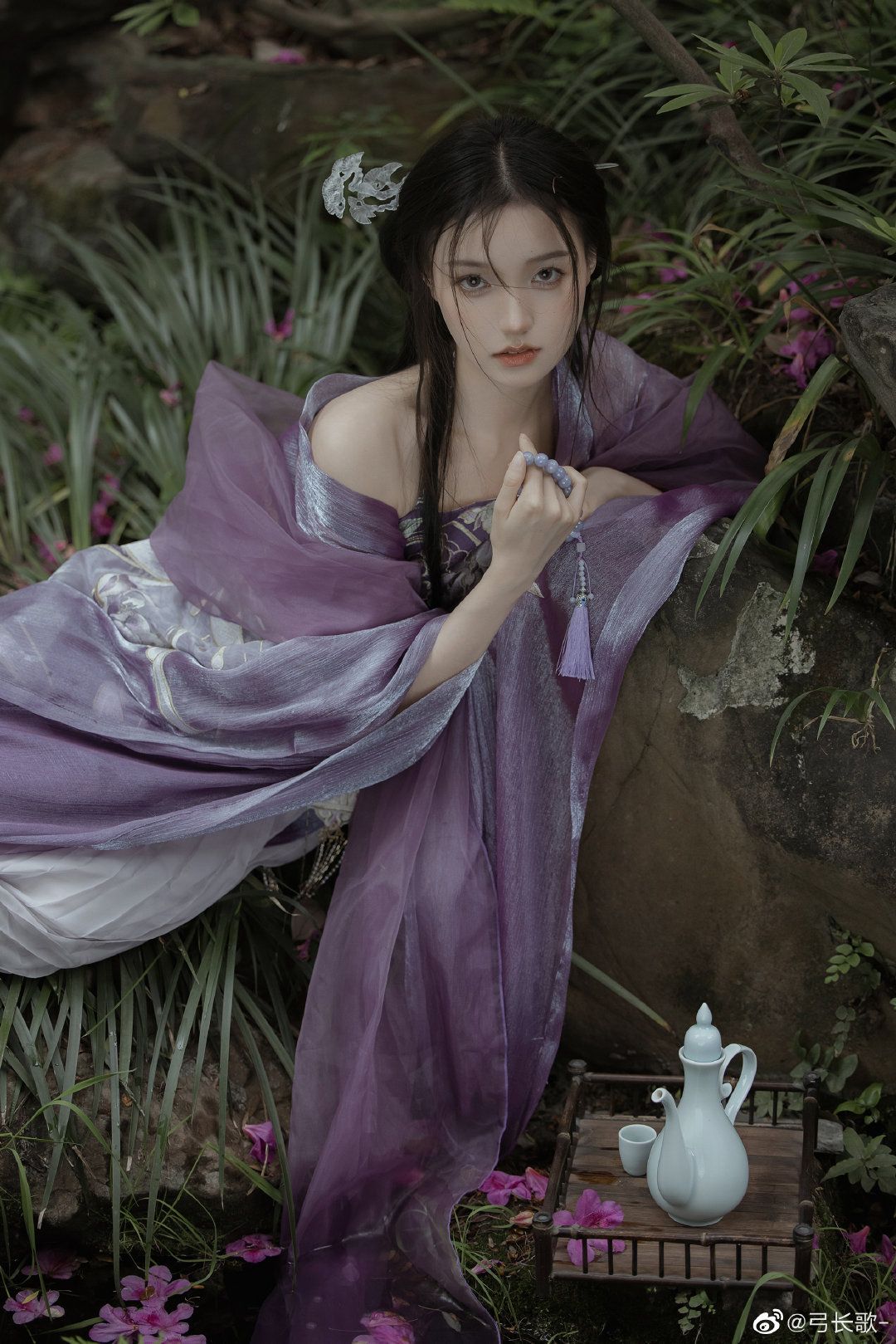 Winter Qipao:The Art of Under-Layer Skirt