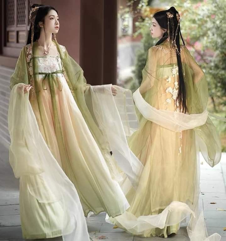 Neo-Chinese Stylish Qipao with Modified Reverse-Large Sleeves Neo-Chinese Stylish Qipao with Modified Reverse-Large Sleeves