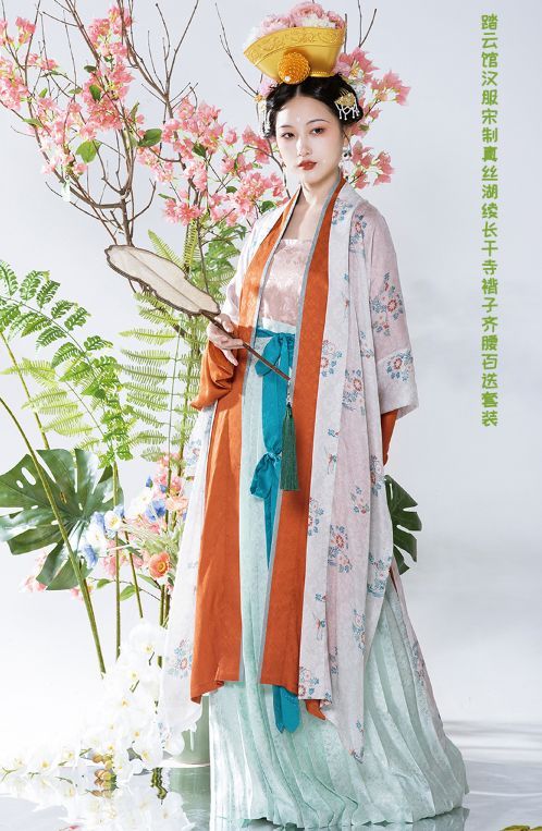 Childrens Cheongsam Fashion in the Style of Siting:A Cultural Blend of Tradition and Modernity Childrens Cheongsam Fashion in the Style of Siting:A Cultural Blend of Tradition and Modernity