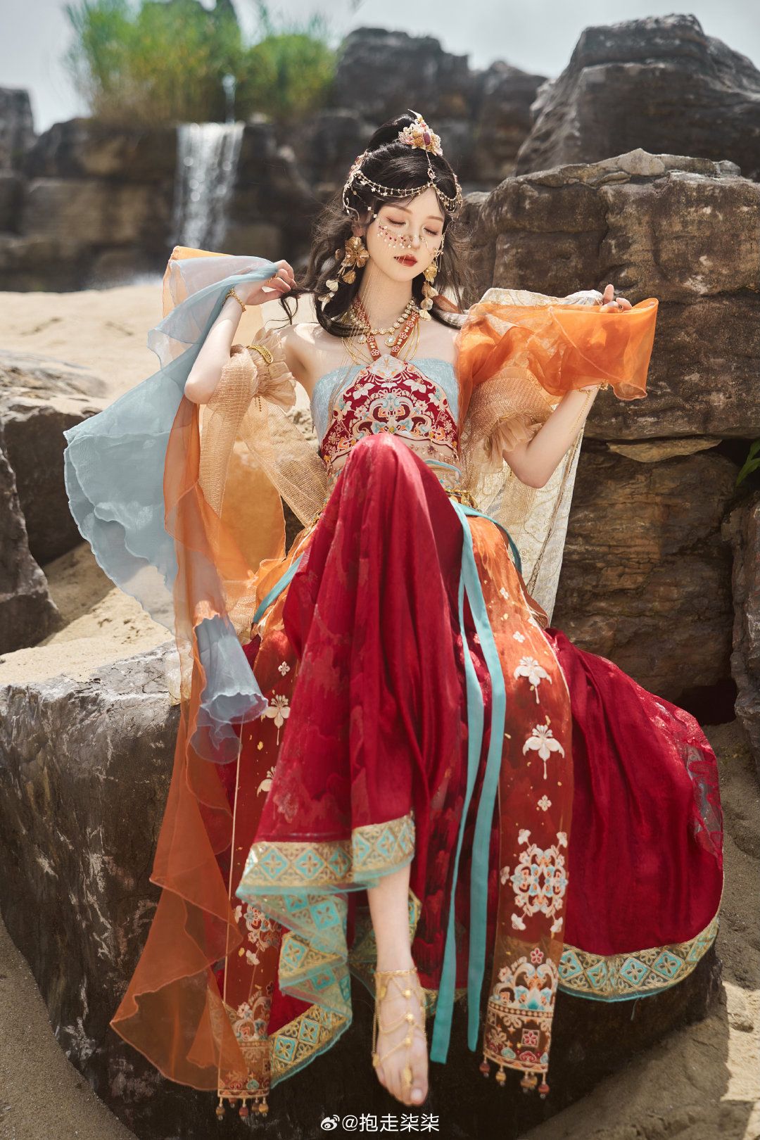 Hans Shang Hua Lian Hanfu Shop:The Story of the Dragon Mother Hans Shang Hua Lian Hanfu Shop:The Story of the Dragon Mother