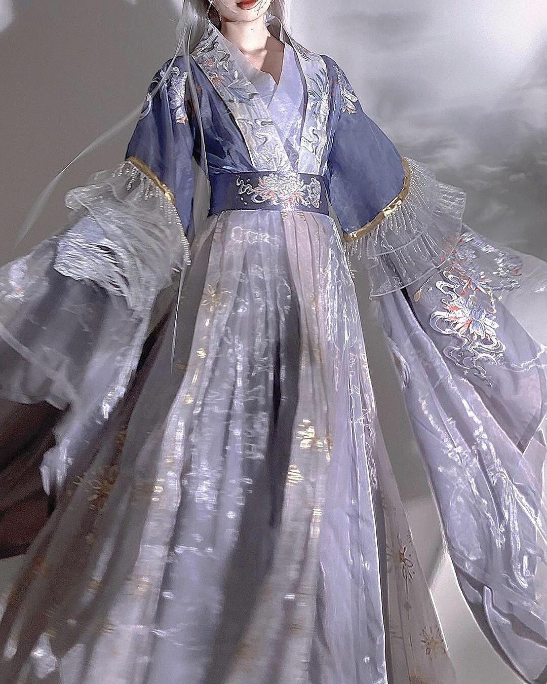 Childrens Hanfu Ear Clips:A Glimpse into Traditional Chinese Fashion