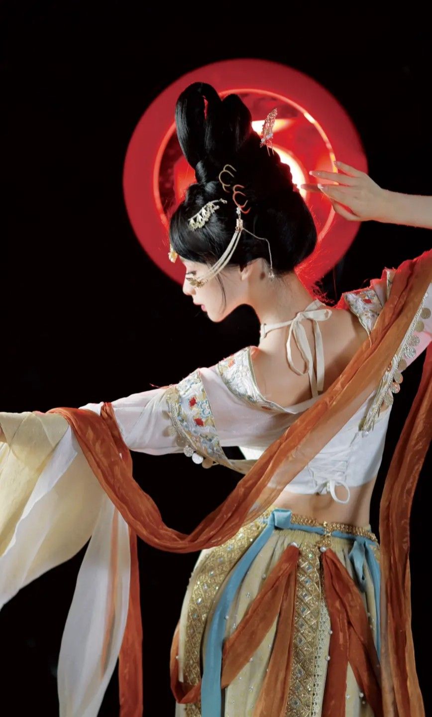 Girls New Years Traditional Costume:The Enchantment of Ancient Chinese Dress Girls New Years Traditional Costume:The Enchantment of Ancient Chinese Dress