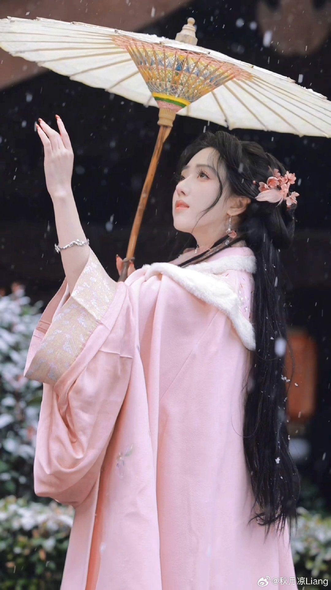 The Journey of Original Hanfu Shoes at Jiangnan Zhuji