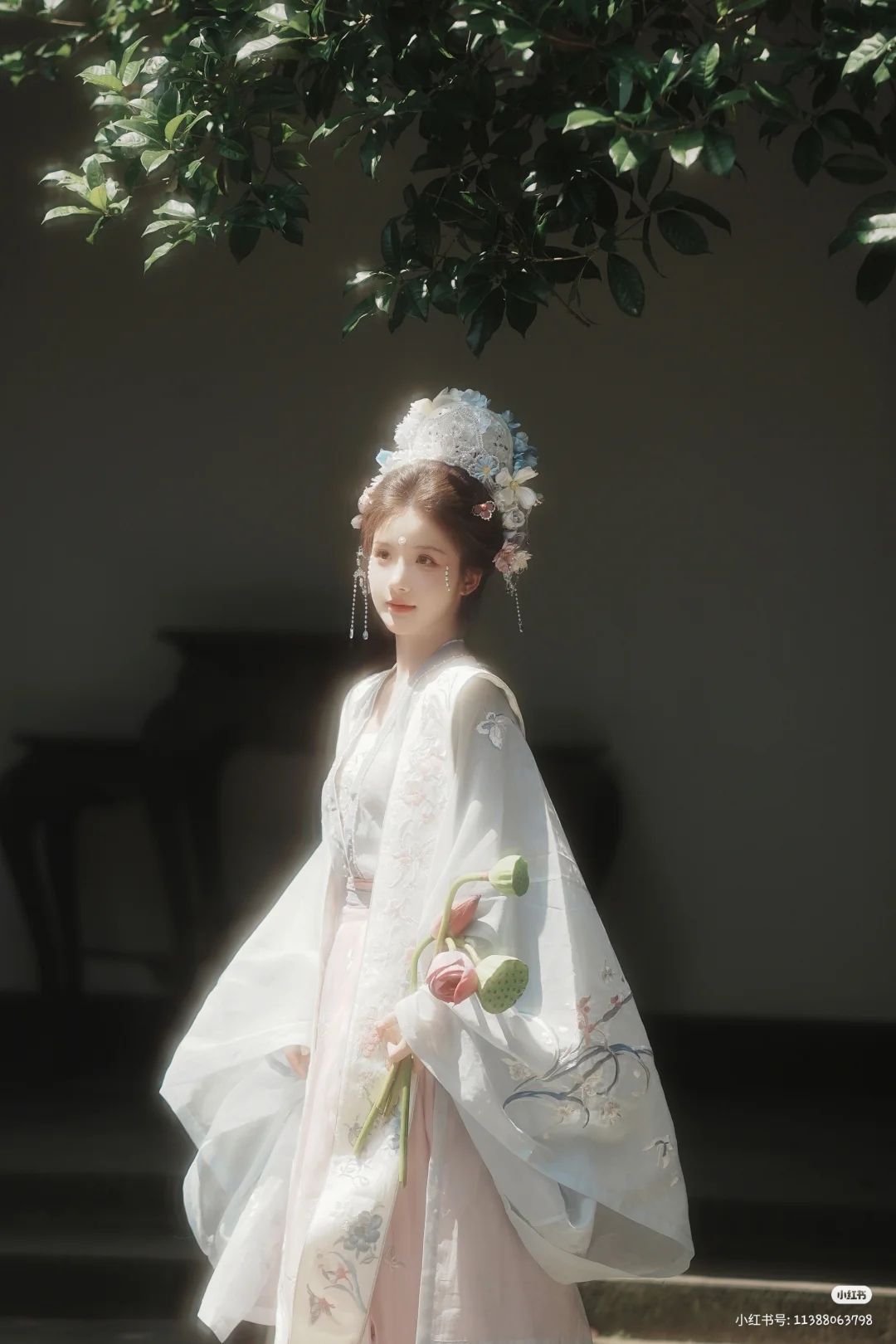 Traditional Tang-Style Chinese Womens Wear for Autumn-Winter Children Traditional Tang-Style Chinese Womens Wear for Autumn-Winter Children