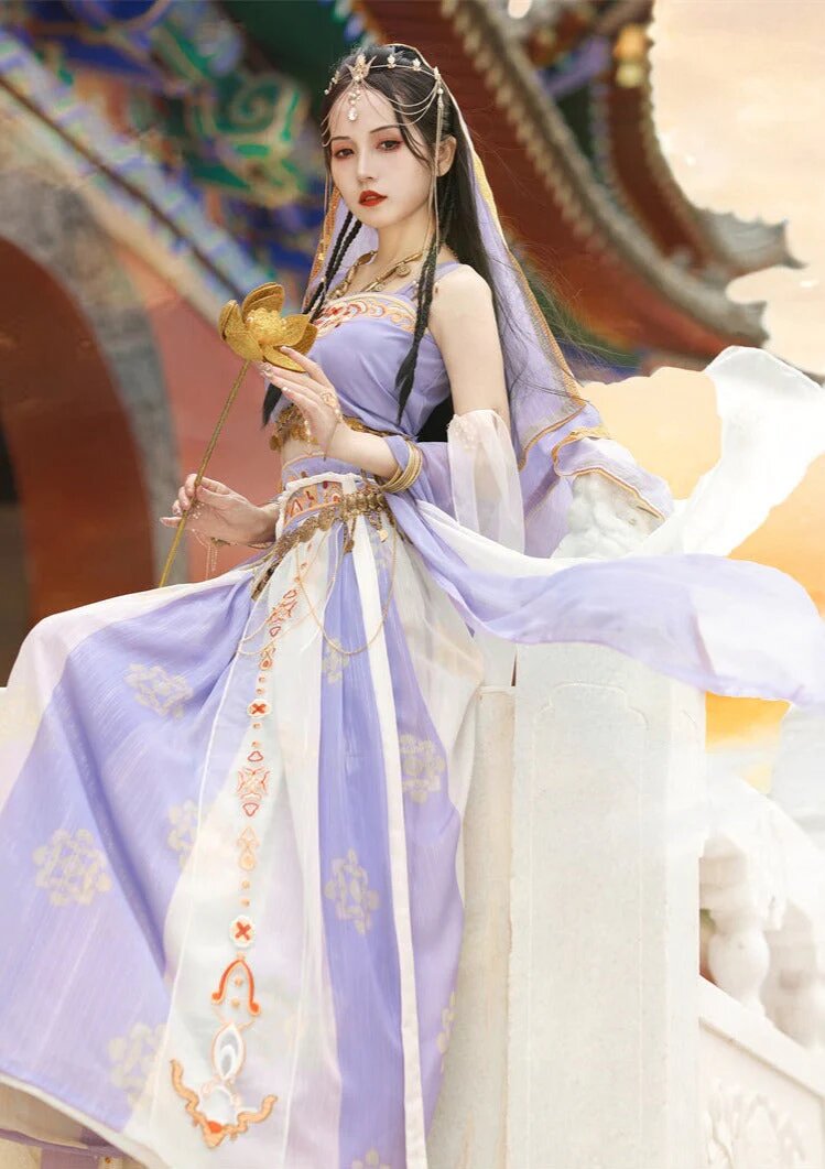 Winter Youth Fashion:The Rise of Hanfu for Teenagers Winter Youth Fashion:The Rise of Hanfu for Teenagers