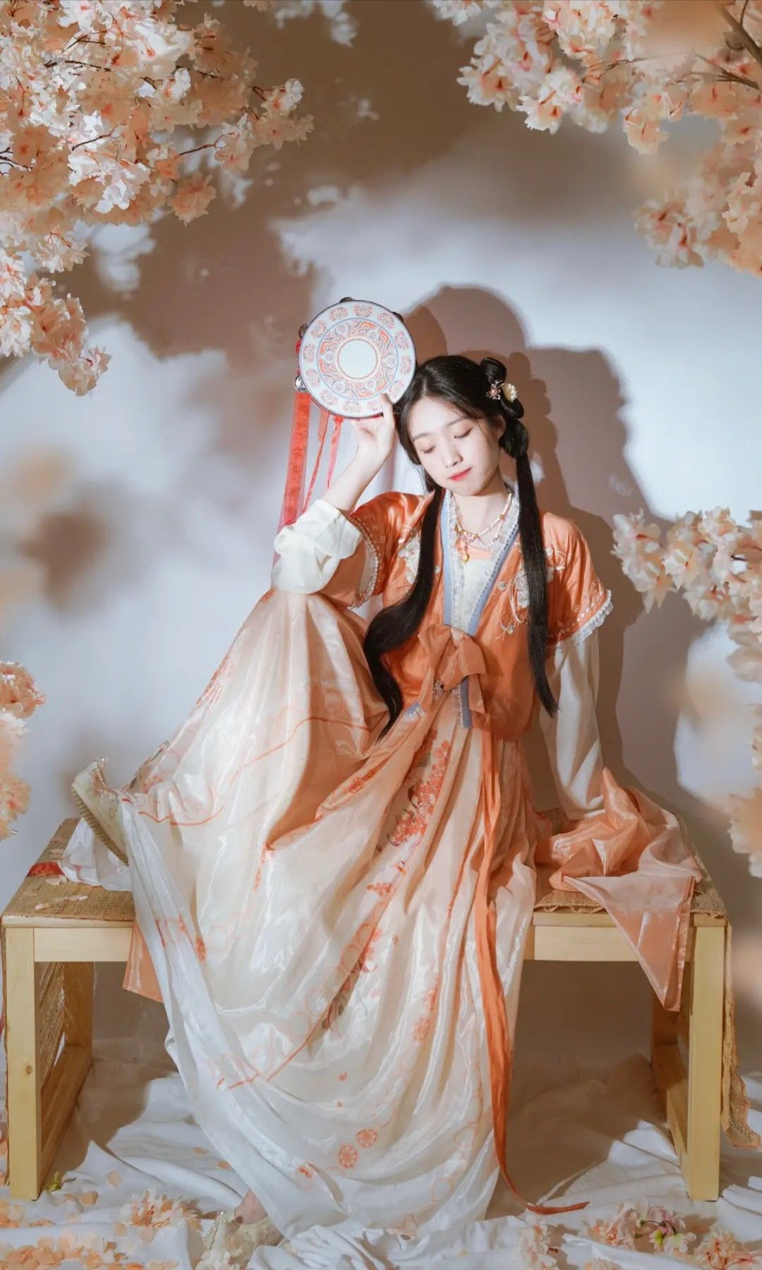 The 24-Hour Hanfu Fashion:Exploring Traditional Chinese Elegance Through Time