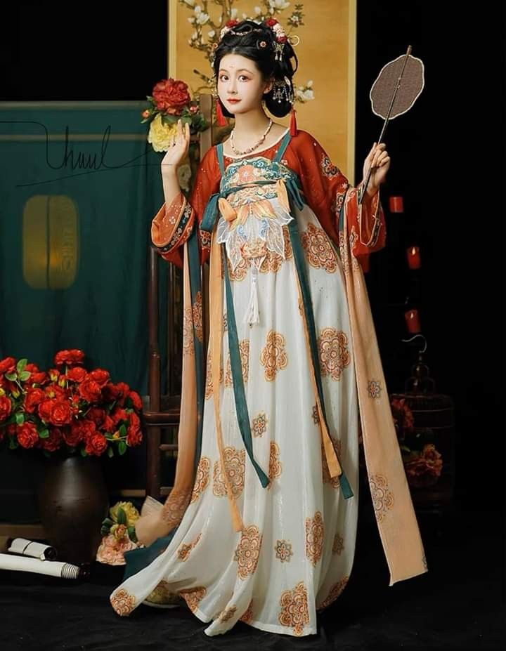The Splendor of Glass:Hanfu Fashion in a TV Drama