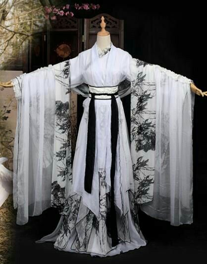 Ancient Hanfu Fashion:The Sisterly Bond in Traditional Chinese Attire Ancient Hanfu Fashion:The Sisterly Bond in Traditional Chinese Attire