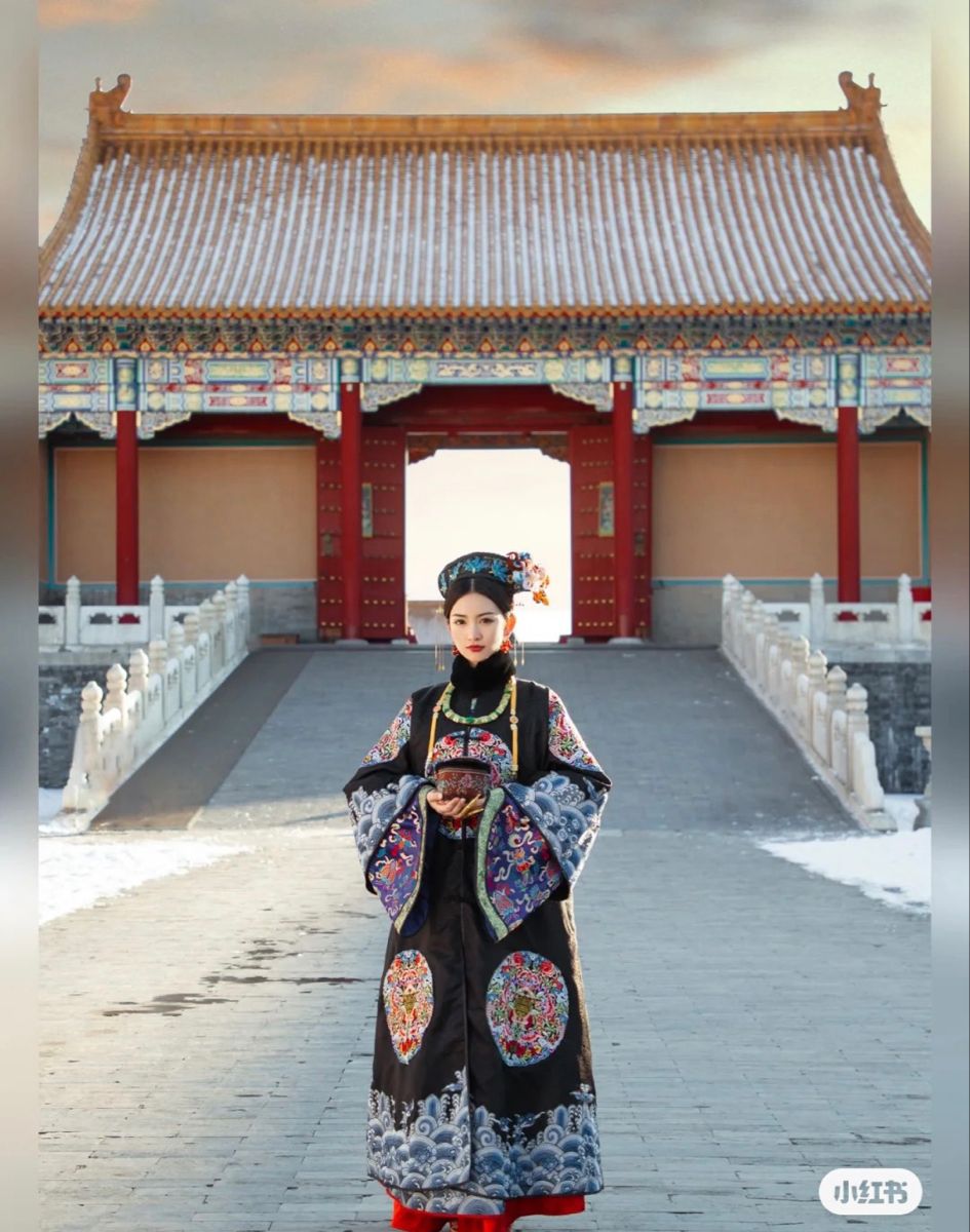 New Chinese Traditional Style:Womens Winter Horseface Skirt Ensemble